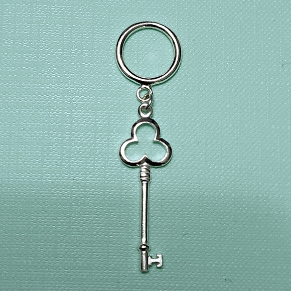 Sterling silver key pendant 2" - Picture 2 of 6